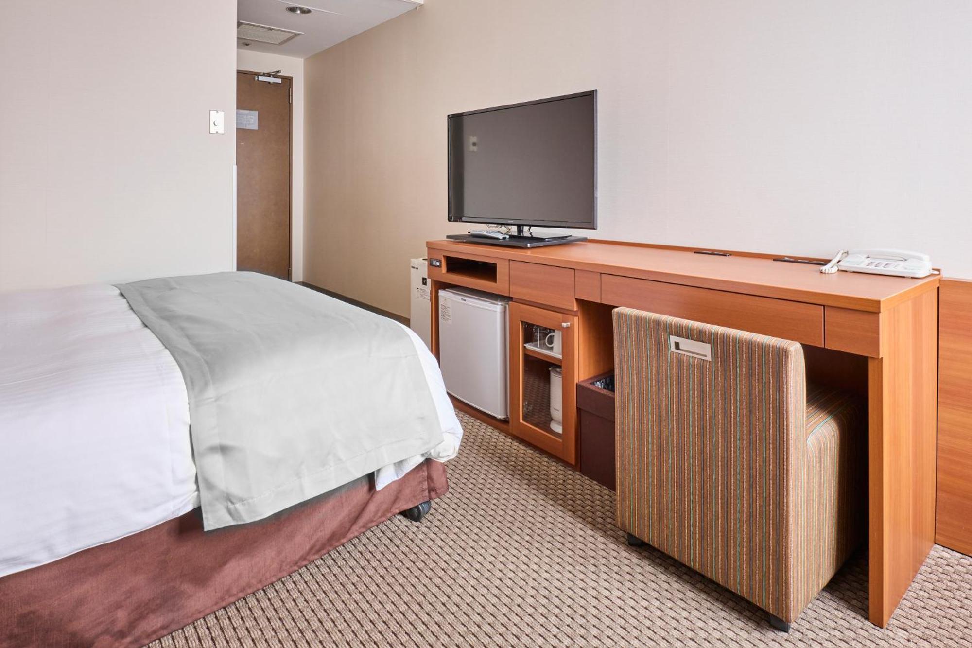 Vessel Inn Yachiyo Katsudai Station Extérieur photo
